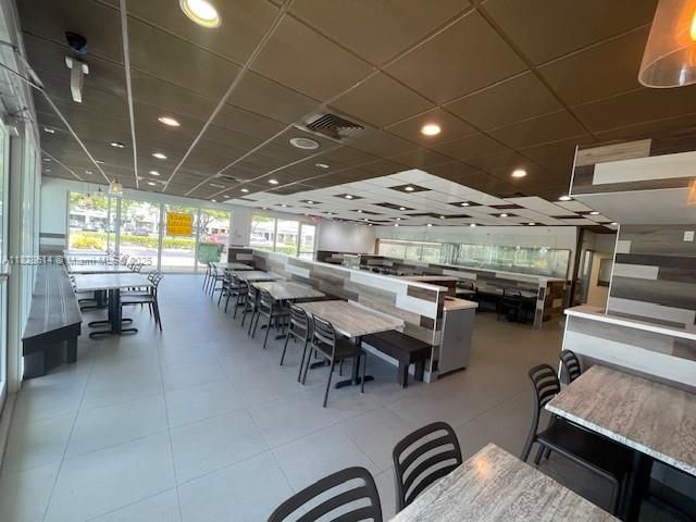 В аренду: $7,408 (0 спален, 0 ванн, 0 Квадратных фут)