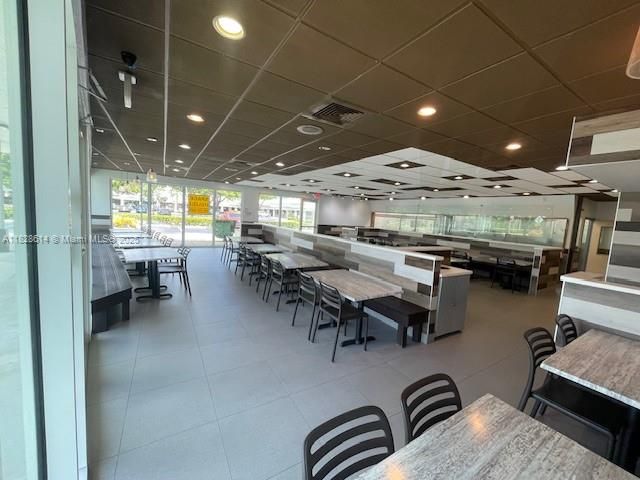 В аренду: $7,408 (0 спален, 0 ванн, 0 Квадратных фут)