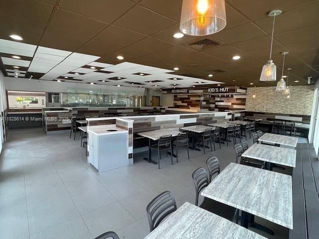 В аренду: $7,408 (0 спален, 0 ванн, 0 Квадратных фут)