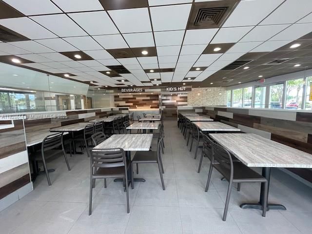 В аренду: $7,408 (0 спален, 0 ванн, 0 Квадратных фут)