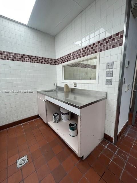 В аренду: $7,408 (0 спален, 0 ванн, 0 Квадратных фут)