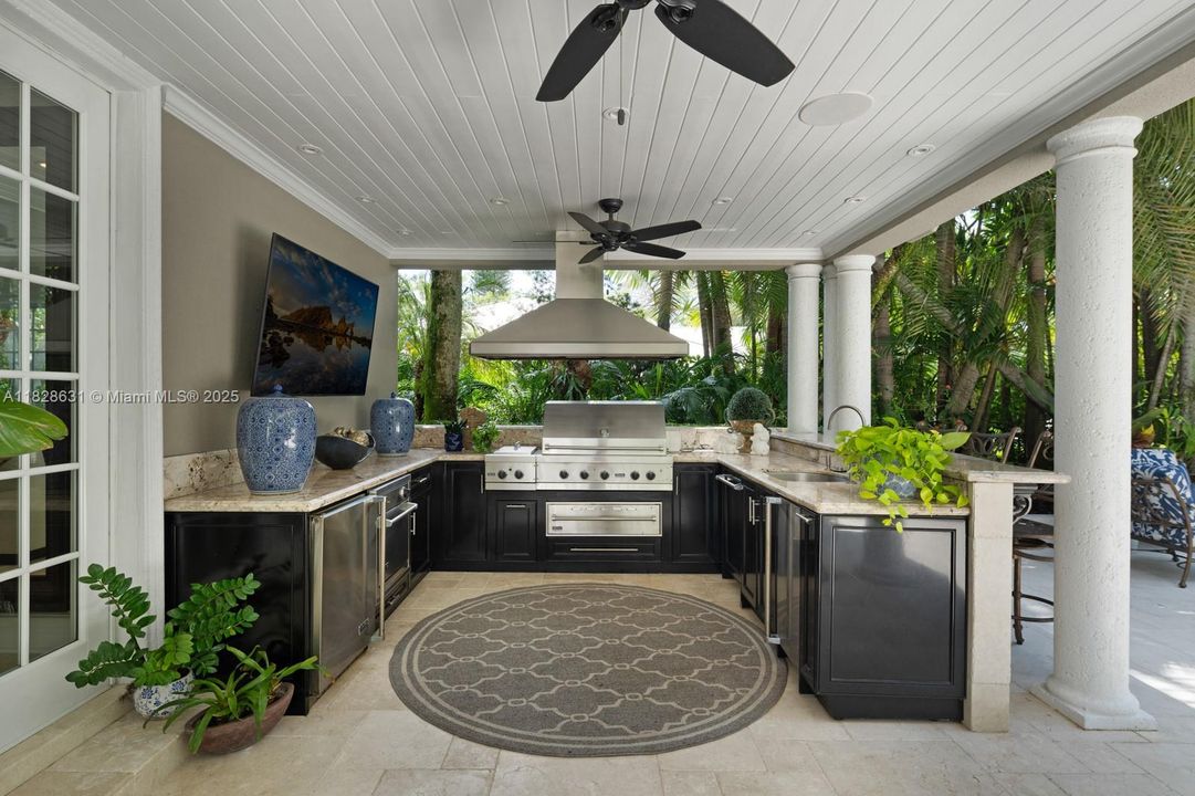 For Sale: $2,999,999 (6 beds, 6 baths, 4694 Square Feet)