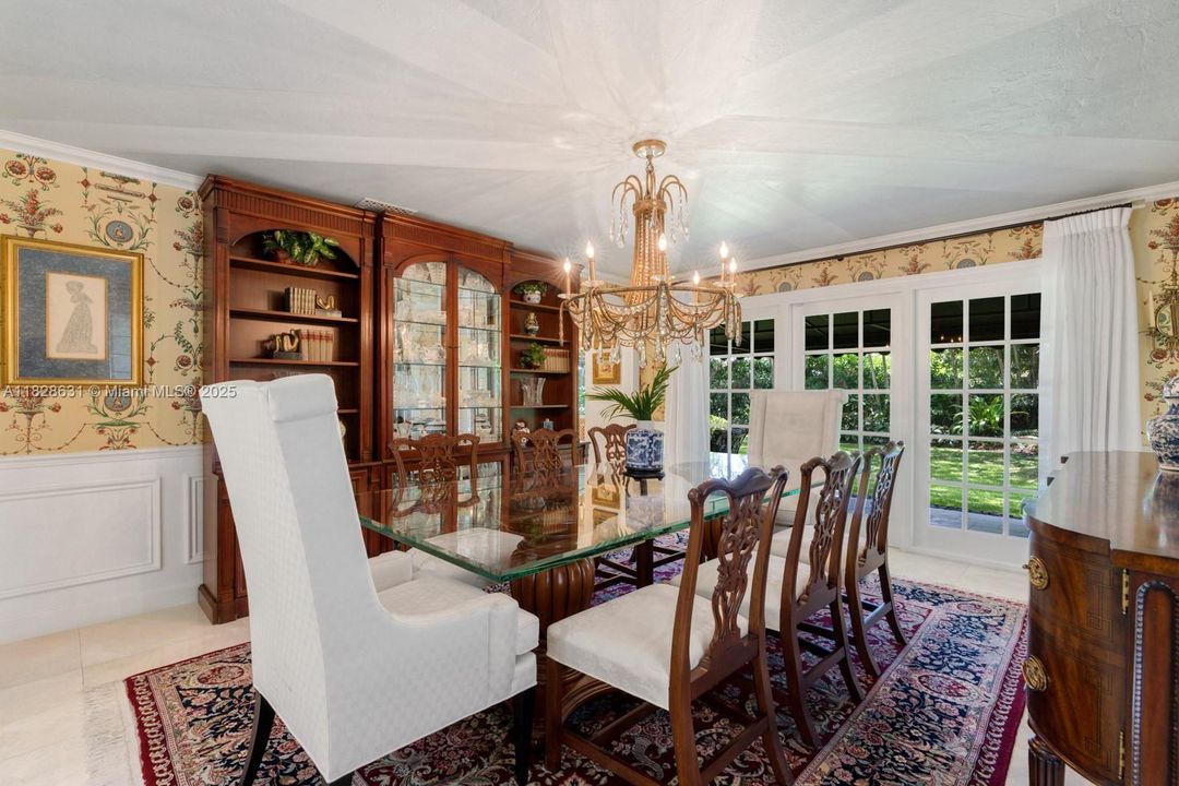 For Sale: $2,999,999 (6 beds, 6 baths, 4694 Square Feet)