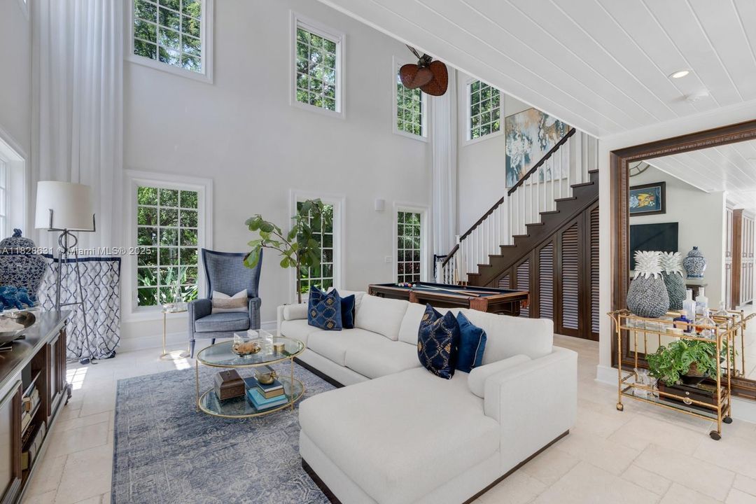 For Sale: $2,999,999 (6 beds, 6 baths, 4694 Square Feet)