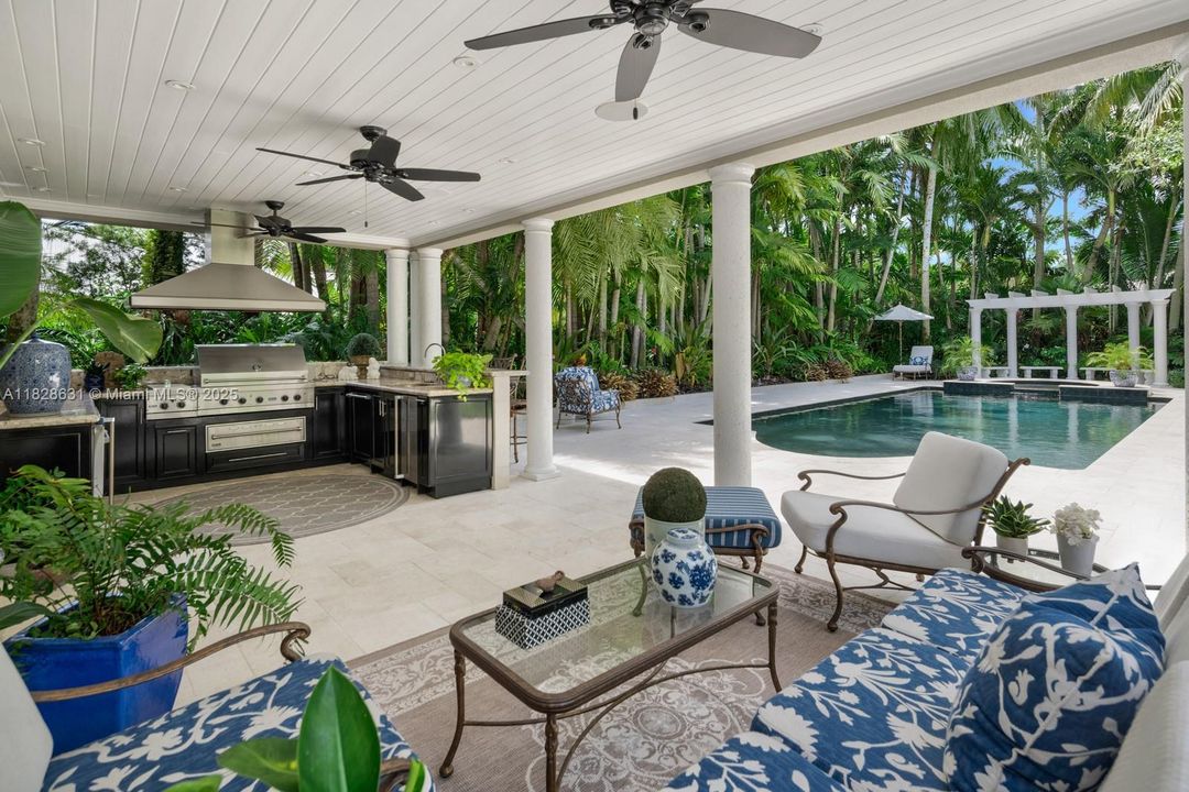 For Sale: $2,999,999 (6 beds, 6 baths, 4694 Square Feet)