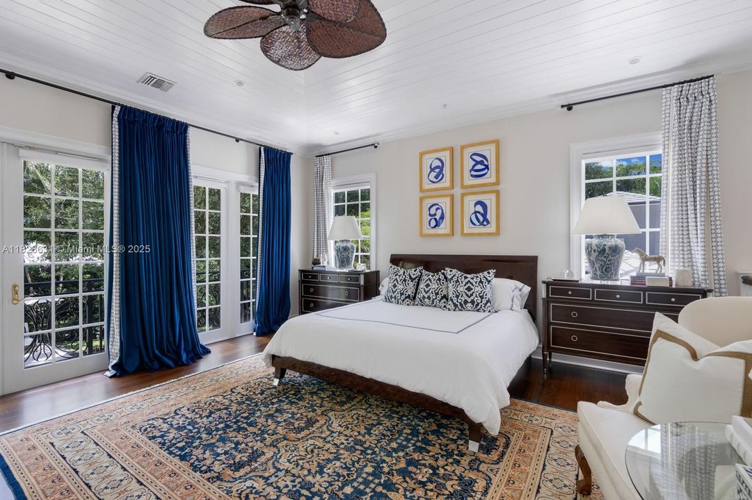 For Sale: $2,999,999 (6 beds, 6 baths, 4694 Square Feet)