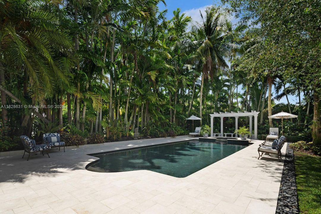 For Sale: $2,999,999 (6 beds, 6 baths, 4694 Square Feet)