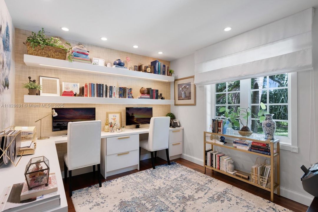 For Sale: $2,999,999 (6 beds, 6 baths, 4694 Square Feet)