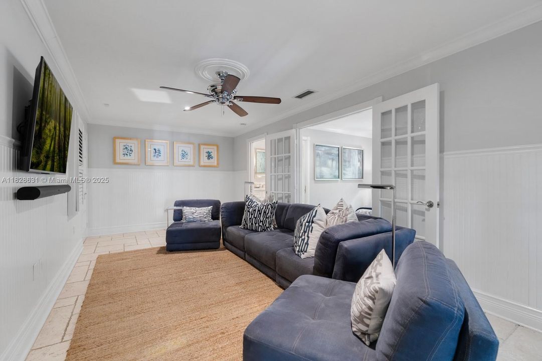 For Sale: $2,999,999 (6 beds, 6 baths, 4694 Square Feet)