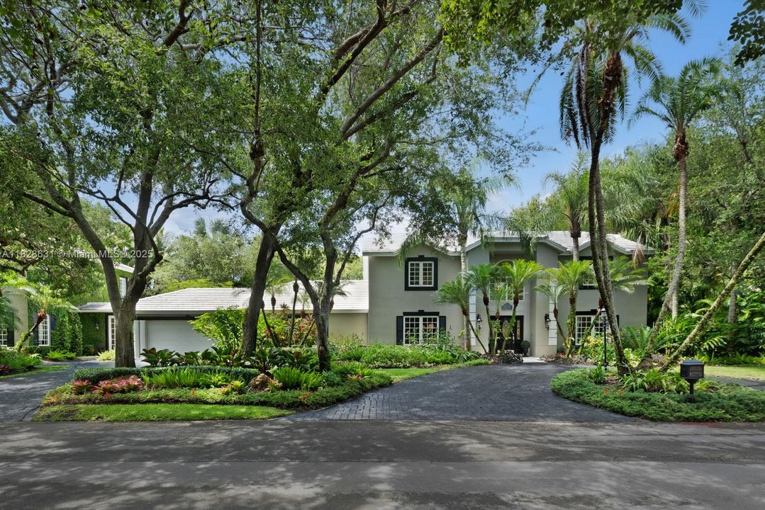 For Sale: $2,999,999 (6 beds, 6 baths, 4694 Square Feet)