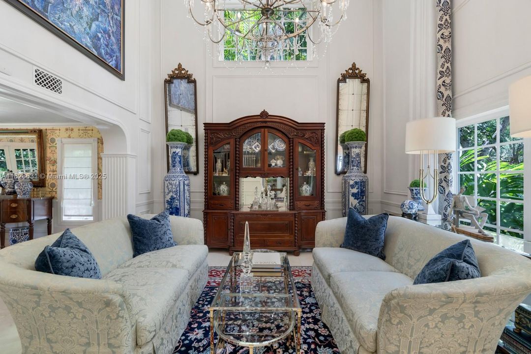 For Sale: $2,999,999 (6 beds, 6 baths, 4694 Square Feet)