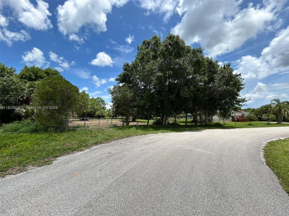 Recently Sold: $173,000 (1.11 acres)