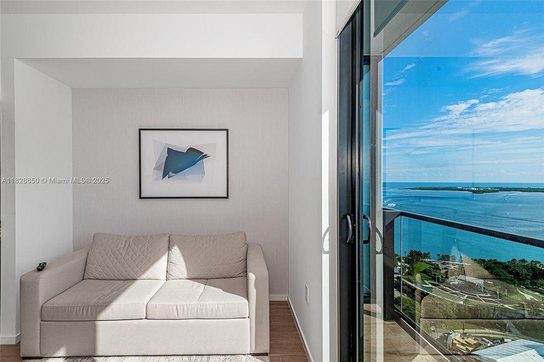 En Venta: $1,399,000 (3 camas, 3 baños, 1043 Pies cuadrados)