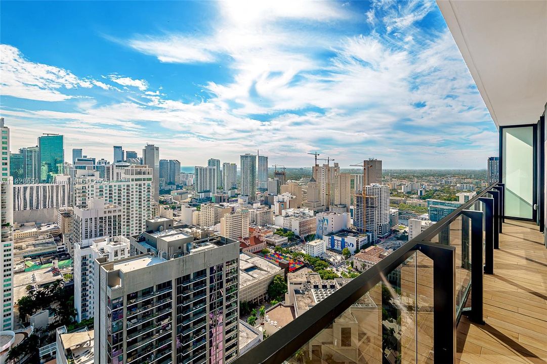 En Venta: $1,399,000 (3 camas, 3 baños, 1043 Pies cuadrados)