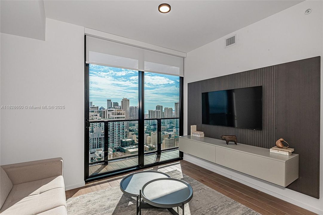 En Venta: $1,399,000 (3 camas, 3 baños, 1043 Pies cuadrados)