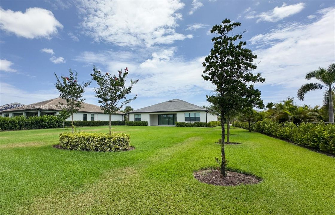 Recently Sold: $1,239,000 (3 beds, 2 baths, 2468 Square Feet)