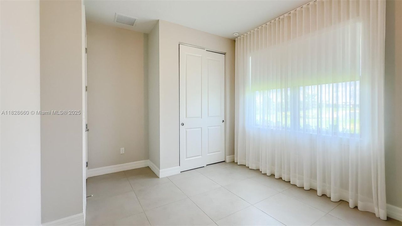 Recently Sold: $1,239,000 (3 beds, 2 baths, 2468 Square Feet)