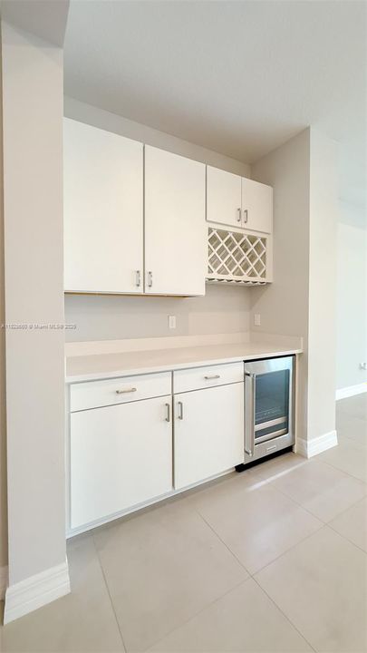 Recently Sold: $1,239,000 (3 beds, 2 baths, 2468 Square Feet)