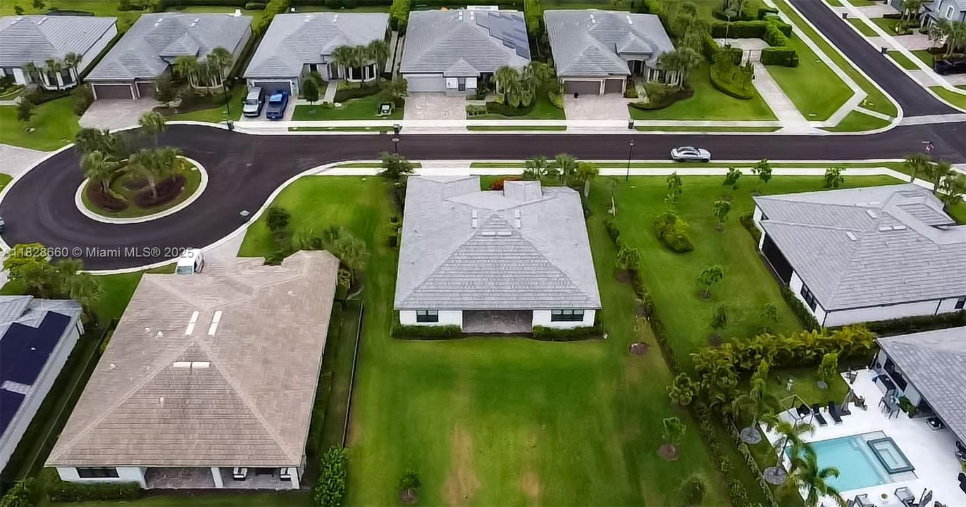 Recently Sold: $1,239,000 (3 beds, 2 baths, 2468 Square Feet)