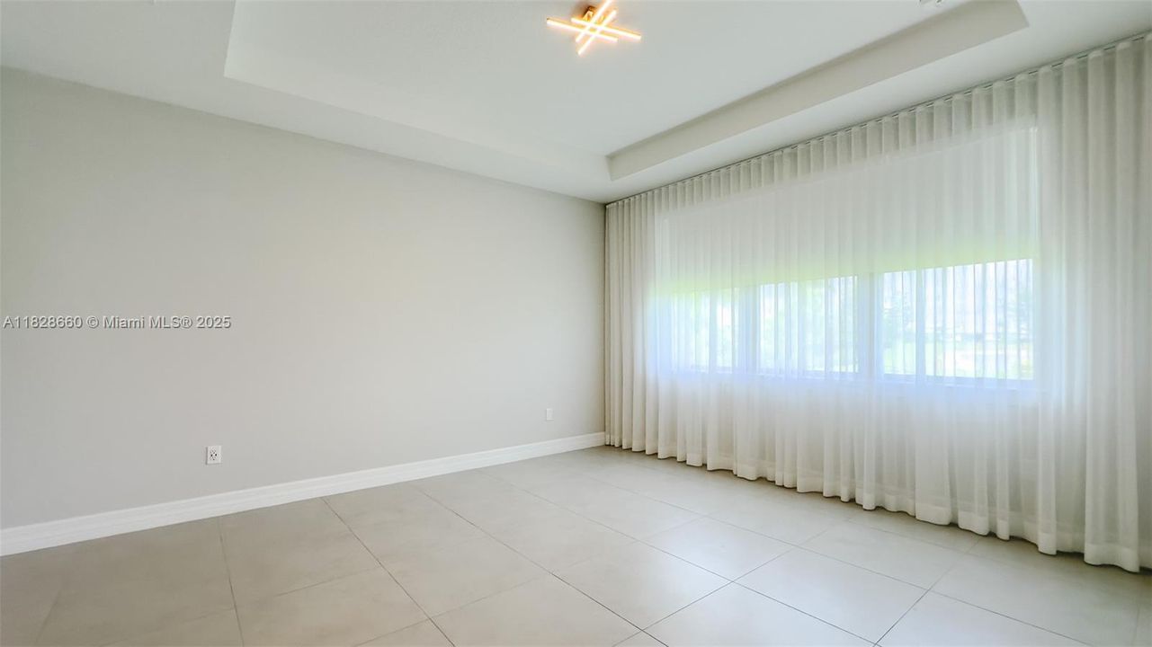 Recently Sold: $1,239,000 (3 beds, 2 baths, 2468 Square Feet)