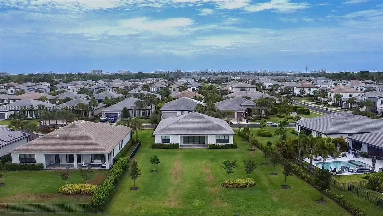 Recently Sold: $1,239,000 (3 beds, 2 baths, 2468 Square Feet)