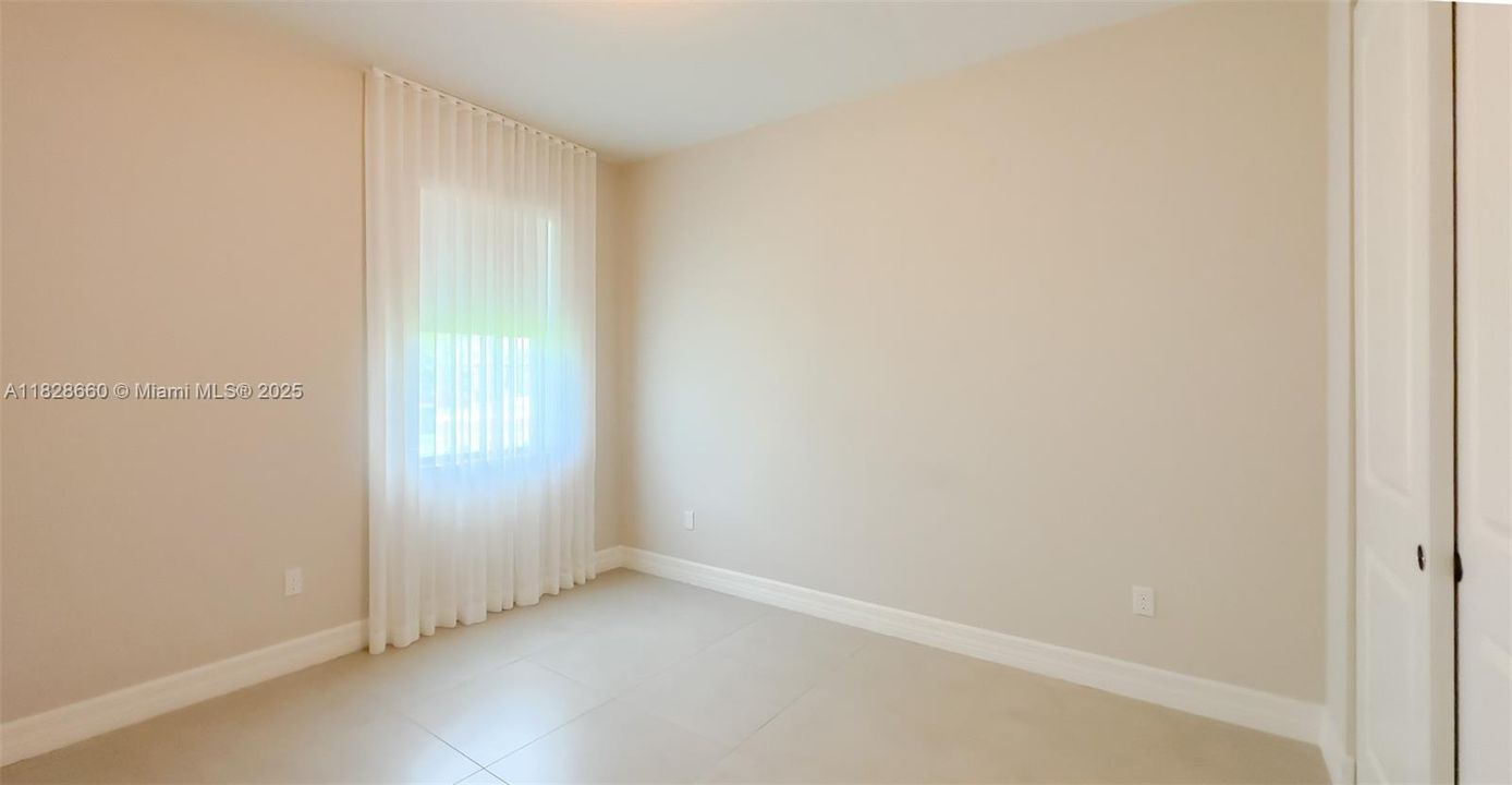 Recently Sold: $1,239,000 (3 beds, 2 baths, 2468 Square Feet)