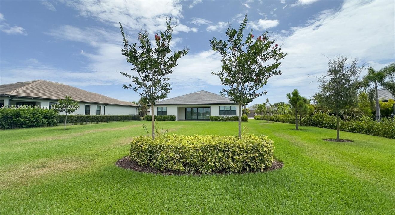 Recently Sold: $1,239,000 (3 beds, 2 baths, 2468 Square Feet)