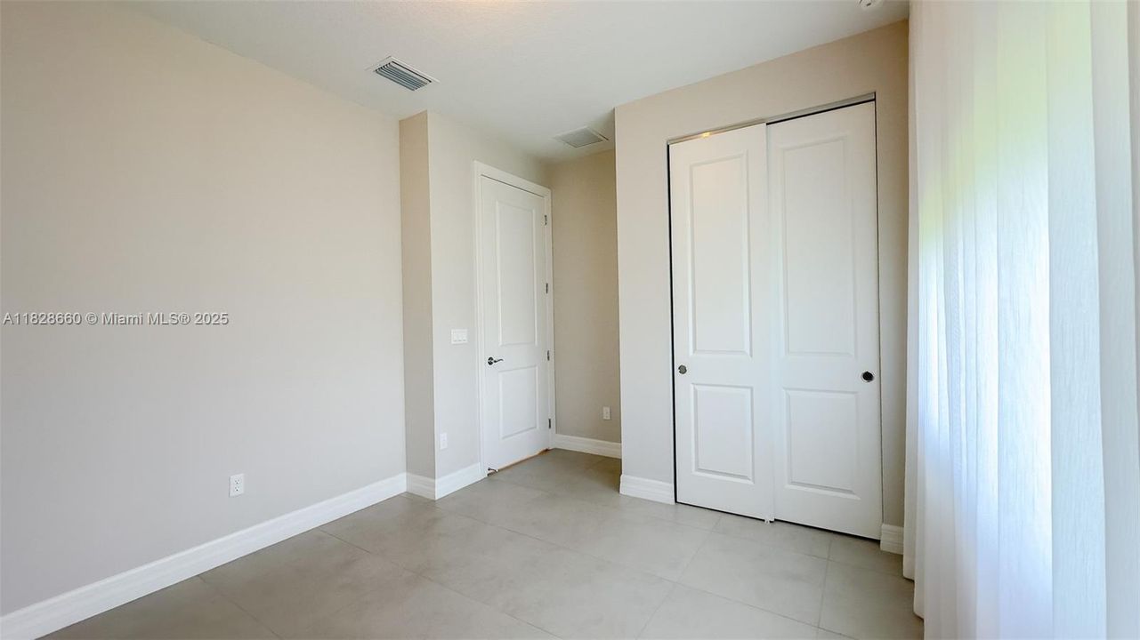 Recently Sold: $1,239,000 (3 beds, 2 baths, 2468 Square Feet)