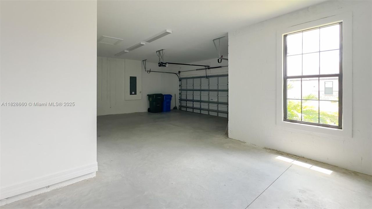 Recently Sold: $1,239,000 (3 beds, 2 baths, 2468 Square Feet)