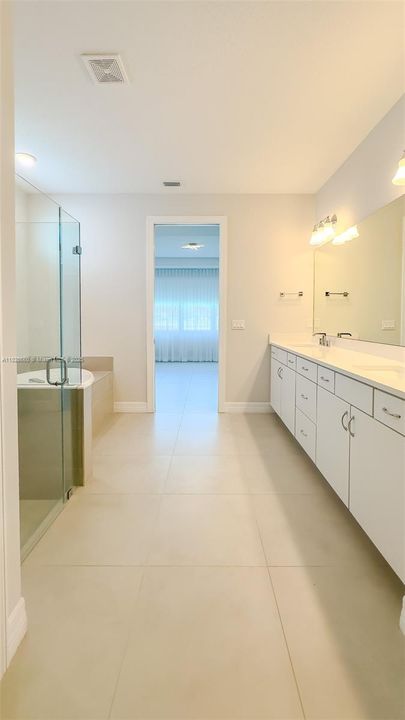 Recently Sold: $1,239,000 (3 beds, 2 baths, 2468 Square Feet)