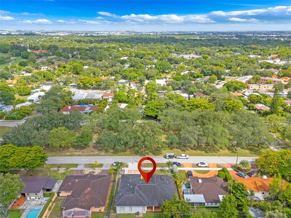 最近租的: $6,000 (4 贝兹, 2 浴室, 2536 平方英尺)