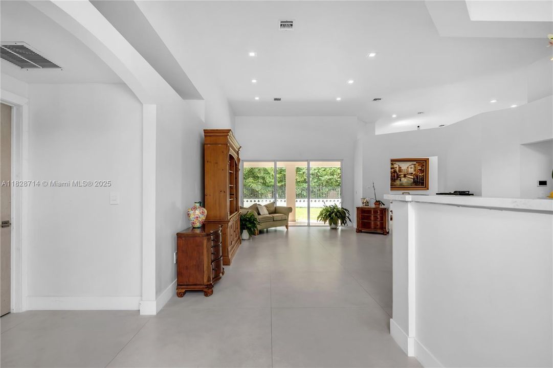 最近租的: $6,000 (4 贝兹, 2 浴室, 2536 平方英尺)