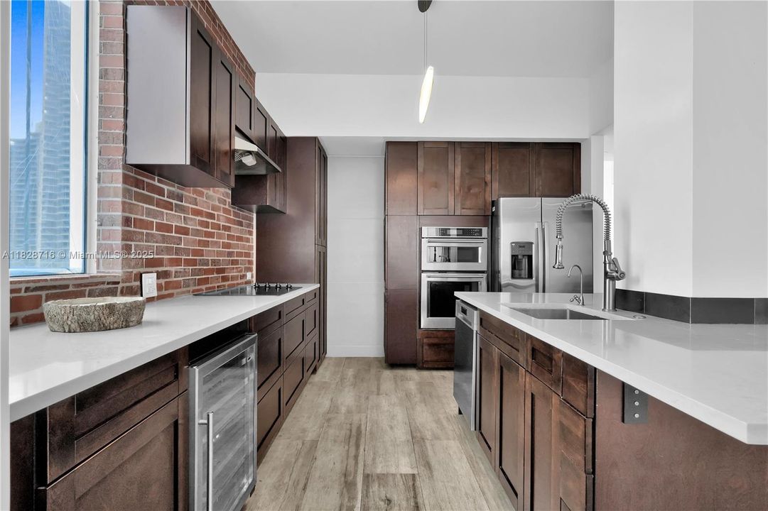 Vendido Recientemente: $845,000 (2 camas, 2 baños, 1400 Pies cuadrados)