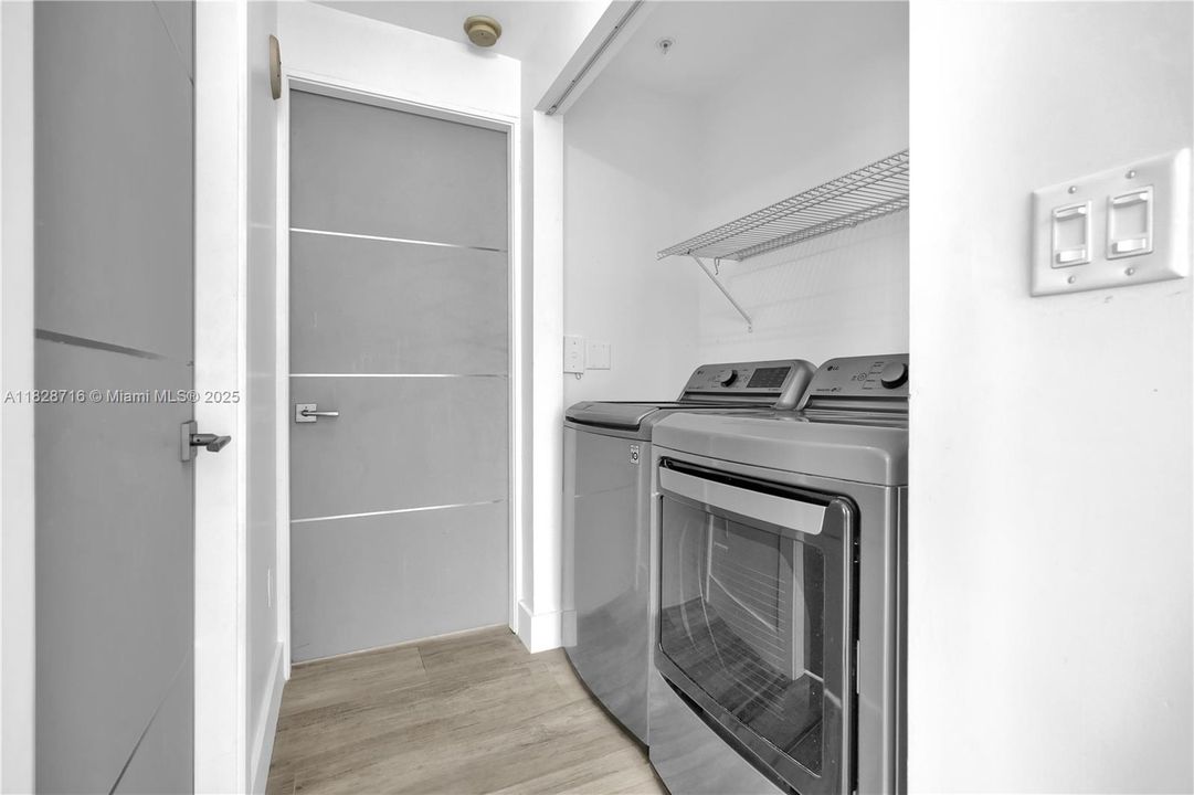 Vendido Recientemente: $845,000 (2 camas, 2 baños, 1400 Pies cuadrados)