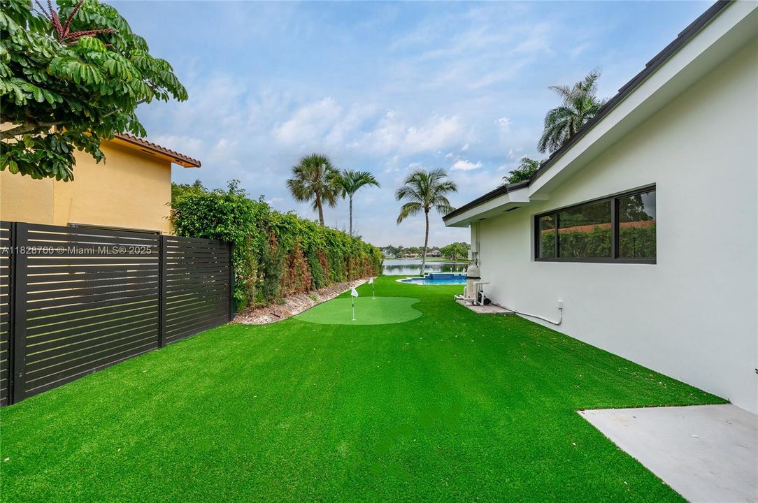 For Sale: $2,289,000 (4 beds, 4 baths, 3796 Square Feet)