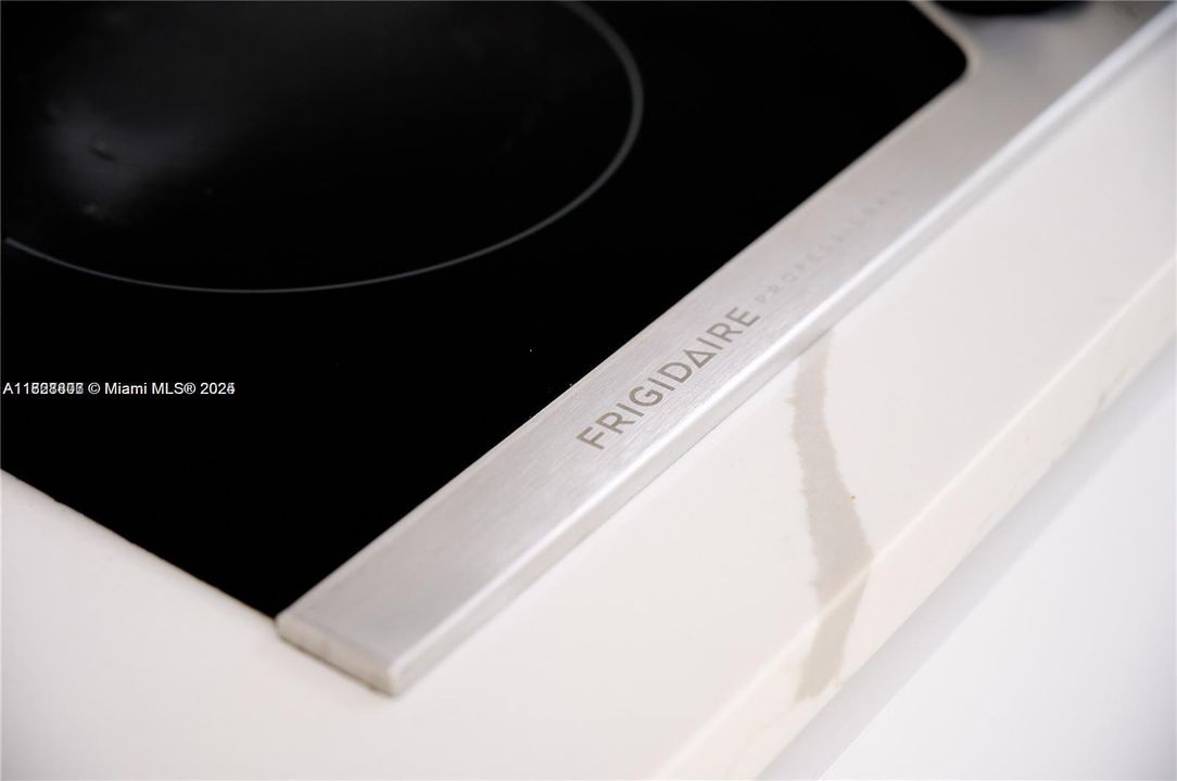 На продажу: $1,225,000 (3 спален, 3 ванн, 1571 Квадратных фут)