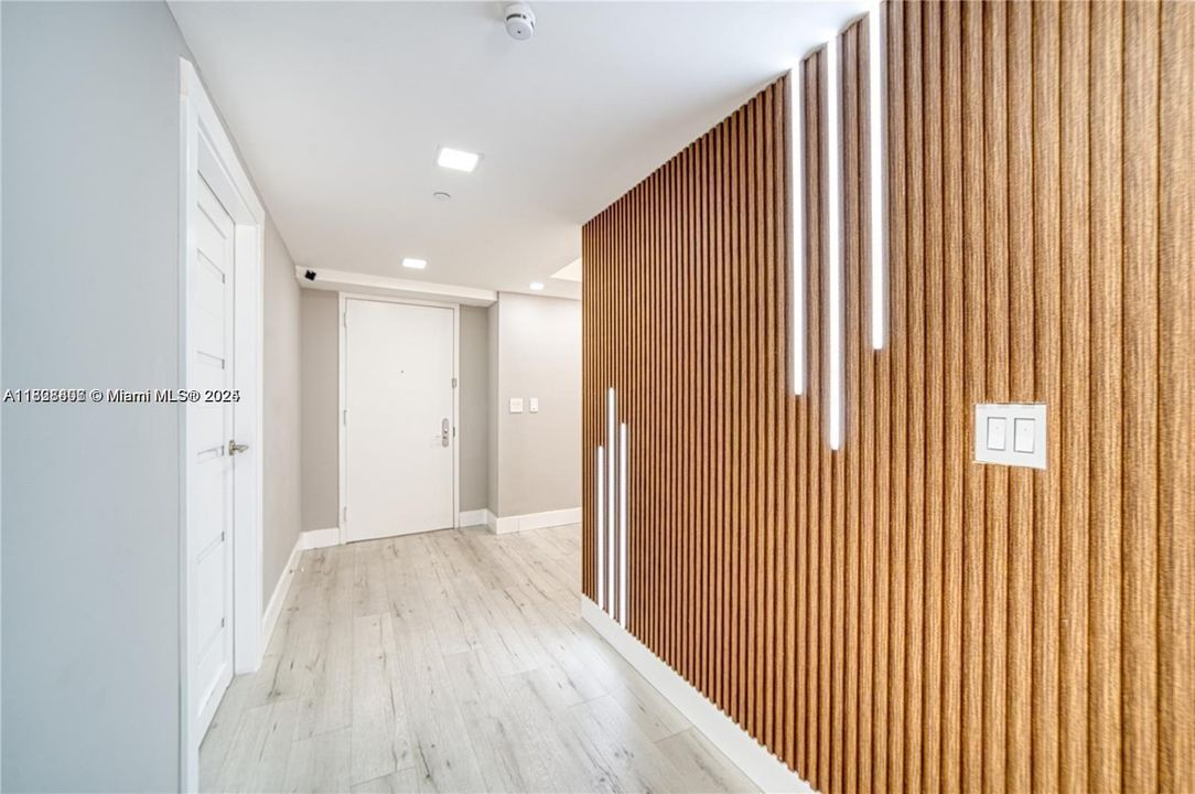 На продажу: $1,225,000 (3 спален, 3 ванн, 1571 Квадратных фут)