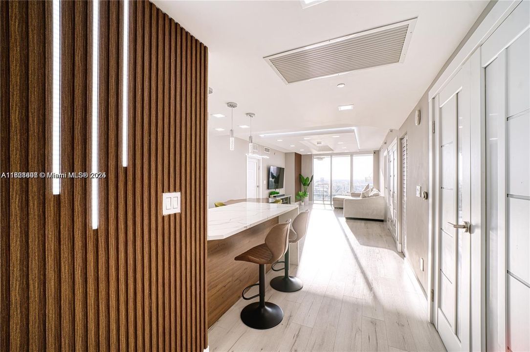 На продажу: $1,225,000 (3 спален, 3 ванн, 1571 Квадратных фут)