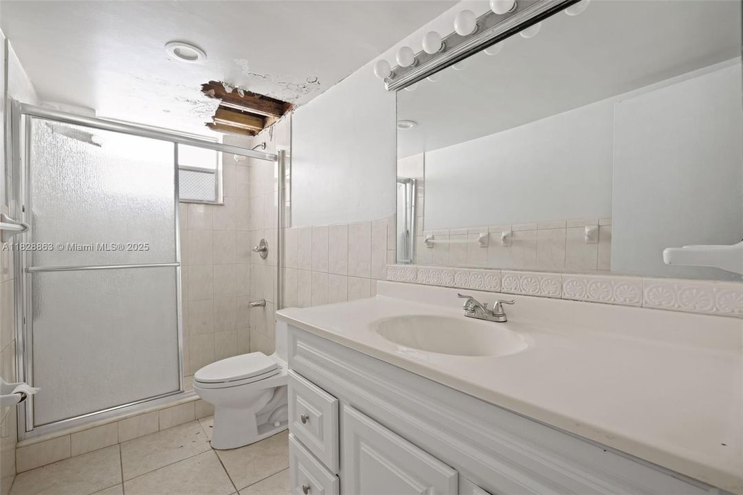 最近售出: $112,967 (1 贝兹, 1 浴室, 732 平方英尺)