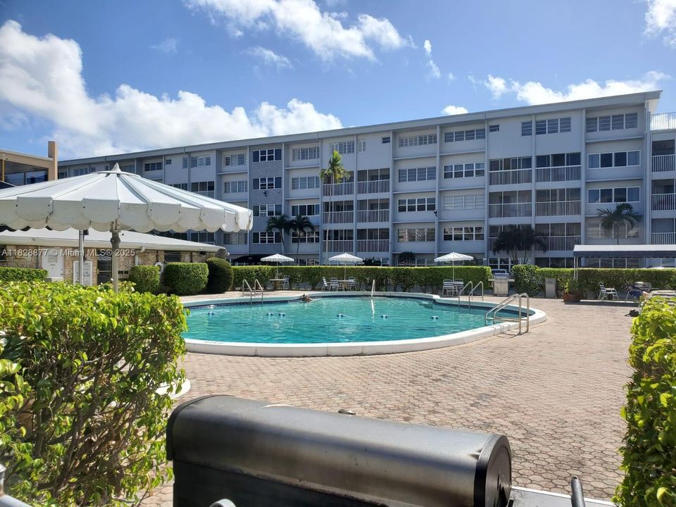 На продажу: $169,900 (1 спален, 1 ванн, 770 Квадратных фут)