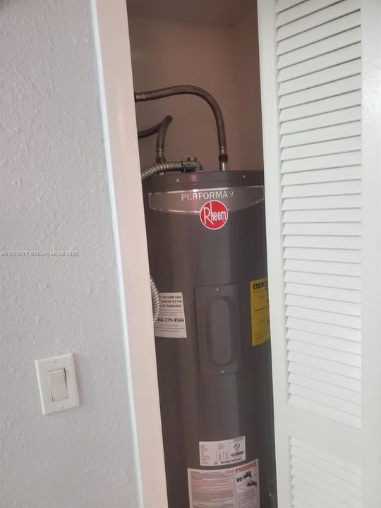 На продажу: $169,900 (1 спален, 1 ванн, 770 Квадратных фут)