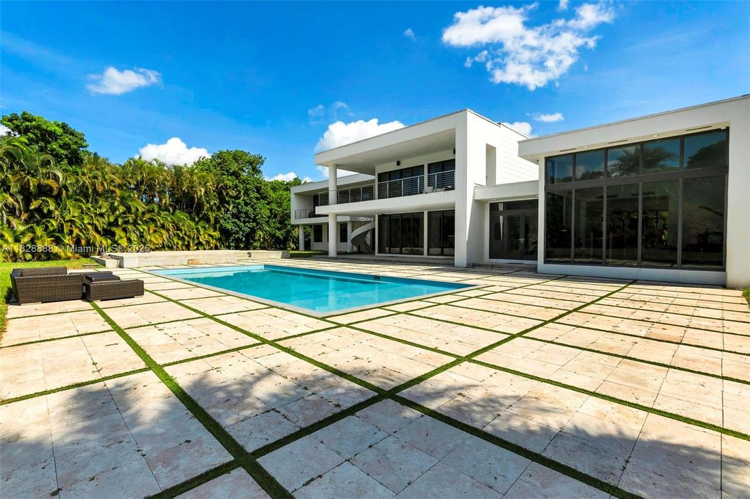 En Venta: $6,495,000 (6 camas, 7 baños, 8088 Pies cuadrados)