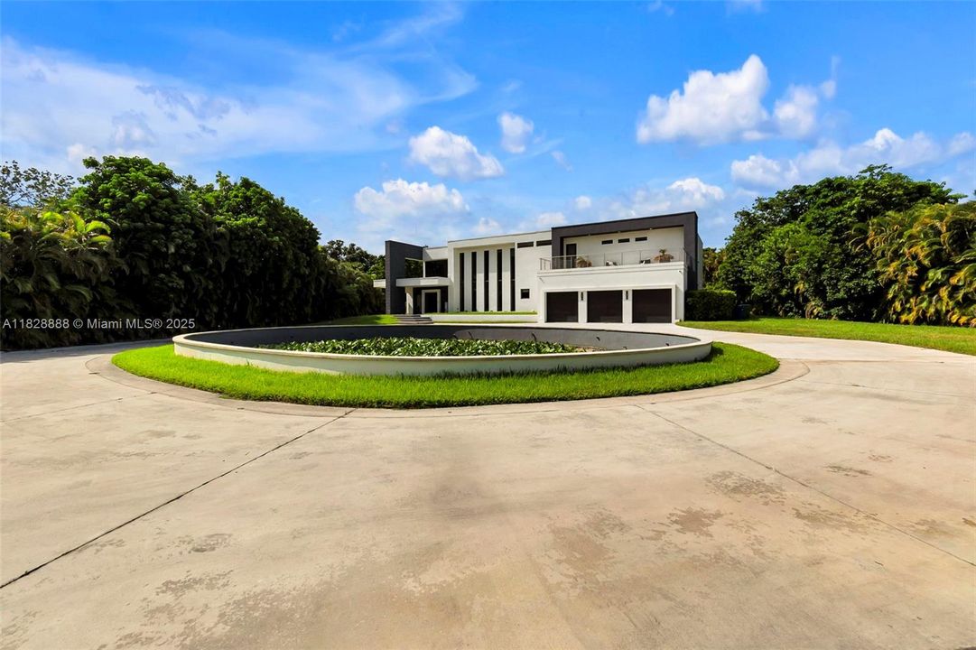 En Venta: $6,495,000 (6 camas, 7 baños, 8088 Pies cuadrados)