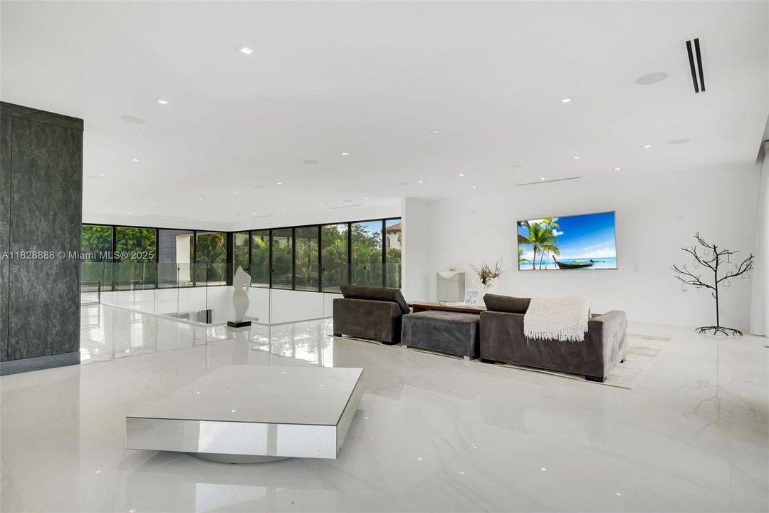 En Venta: $6,495,000 (6 camas, 7 baños, 8088 Pies cuadrados)