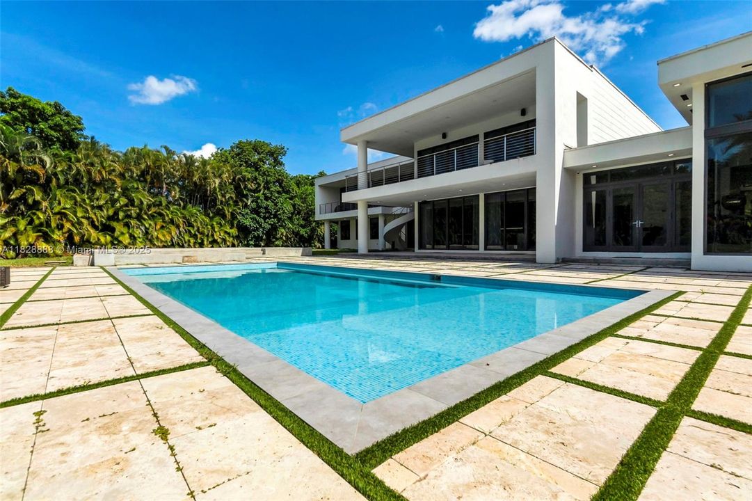 En Venta: $6,495,000 (6 camas, 7 baños, 8088 Pies cuadrados)