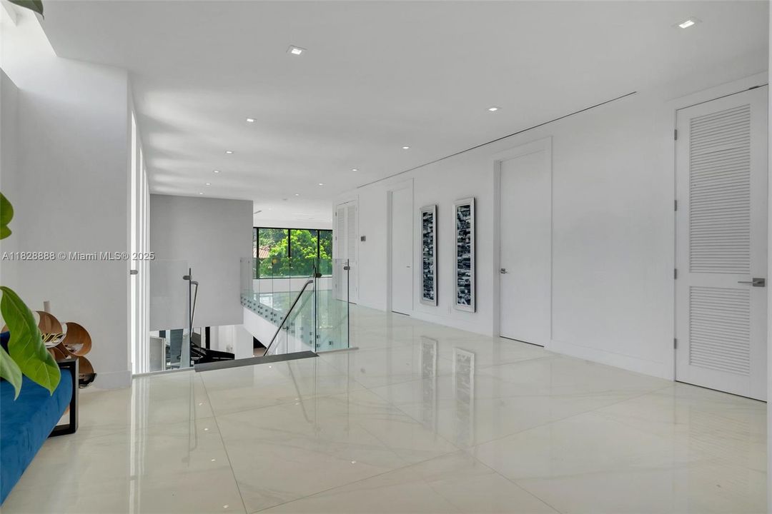 En Venta: $6,495,000 (6 camas, 7 baños, 8088 Pies cuadrados)