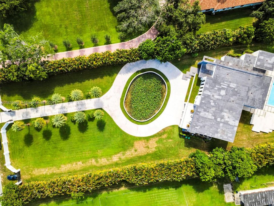 En Venta: $6,495,000 (6 camas, 7 baños, 8088 Pies cuadrados)