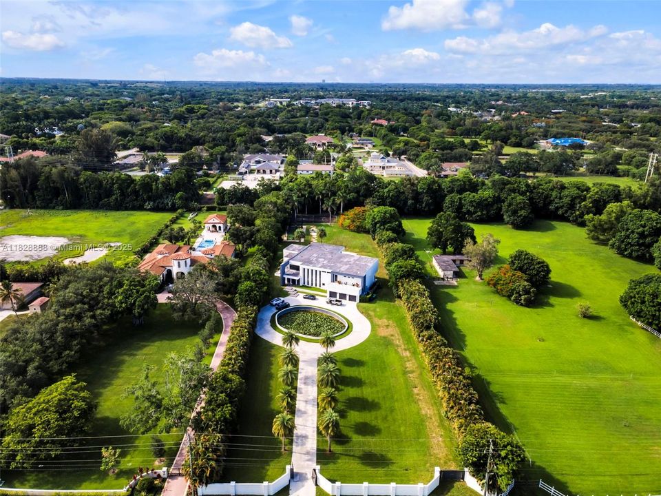 En Venta: $6,495,000 (6 camas, 7 baños, 8088 Pies cuadrados)