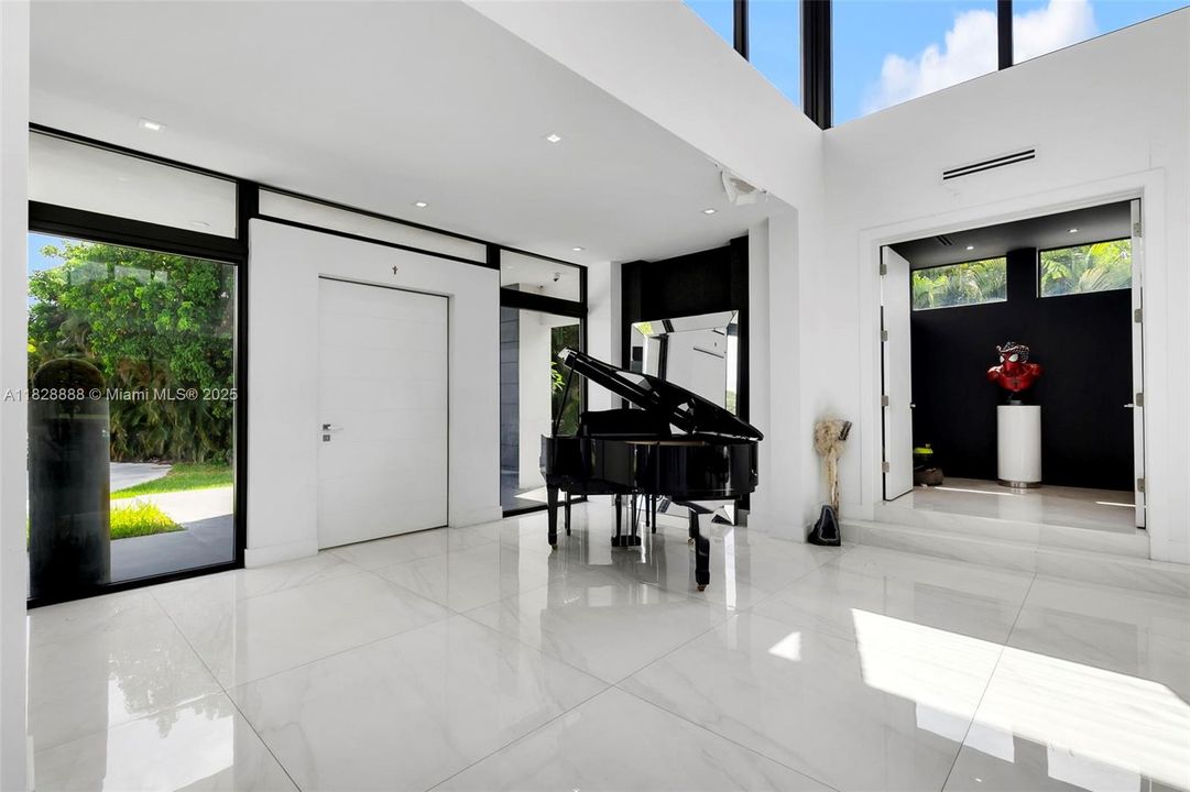 En Venta: $6,495,000 (6 camas, 7 baños, 8088 Pies cuadrados)