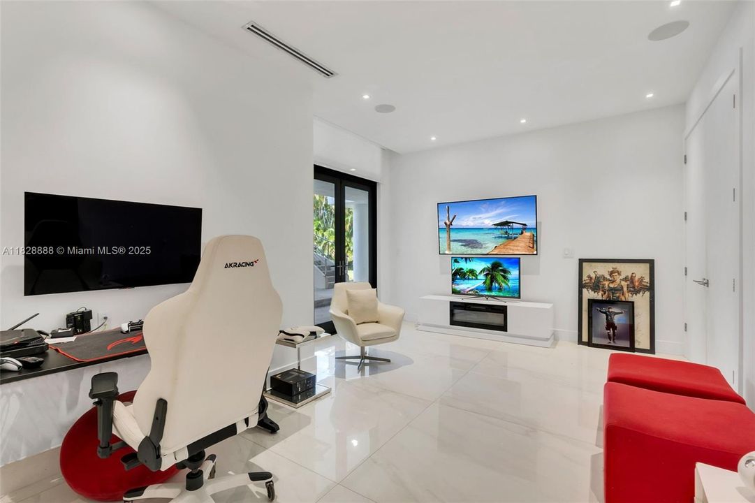 En Venta: $6,495,000 (6 camas, 7 baños, 8088 Pies cuadrados)